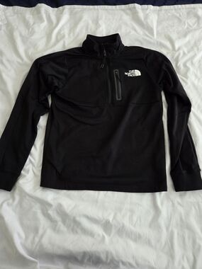 The North Face Men’s Black Half-Zip Pullover Size Small